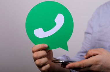 WhatsApp Messenger Uygulama İletişim Kavramı