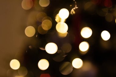 Sıcak altın bokeh ışıkları arka plan