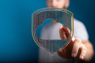 Bulut kalkanı, koruma ve güvenli dijital teknolojiye sahip veri güvenliği