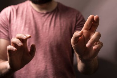 Umut, Şans ve İyimserliği Sembolize eden Adam