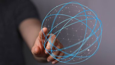 Dijital Küre 'ye Dokunan Kişi Bağlantıyı ve Ağı Temsil Ediyor