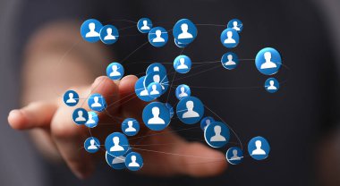 Dijital Ağ Eldeki İnsanları Bağladı: Sosyal Medya, Topluluk