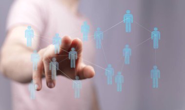 Dijital iletişim yoluyla insanları ve ağları bağlamak