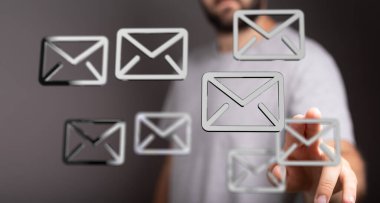 Çoklu E- posta Yönetimi: Dijital Posta Simgeleri ile Etkileşim