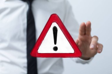 İşadamı Alarm İşareti Bekliyor