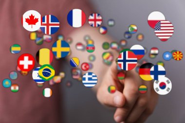 Küresel Bayraklar Dokunan El, Uluslararası Bağlantı