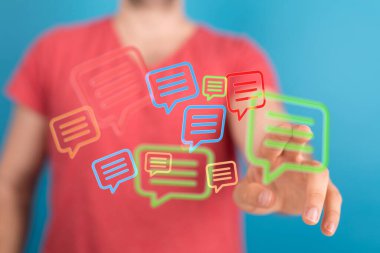 İnsan Konuşma Baloncukları ile Etkileşim Dijital İletişim Konsepti