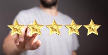 Beş altın yıldız puanı konsepti. Müşteri değerlendirmesi ve geri bildirim.
