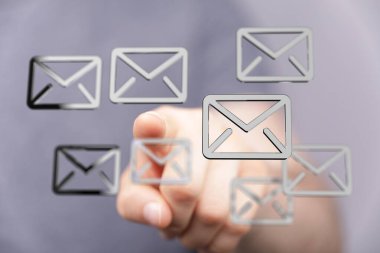 Çoklu E- posta Yönetimi: Bir Parmak Ucu Erişimi