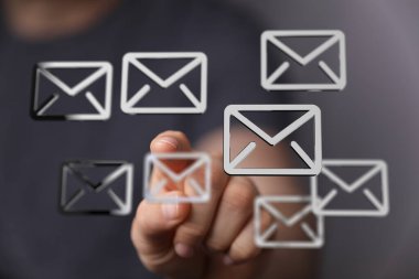 Çoklu E- posta Yönetimi: Bir Parmak Ucu Erişimi