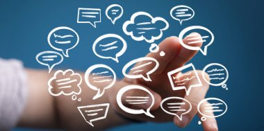 Elin dijital konuşma baloncuklarıyla etkileşimi