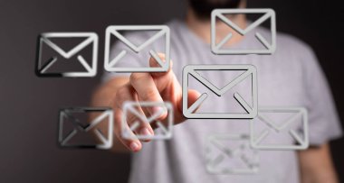 Dijital Gelen Kutusundan E- posta Seçen Adam