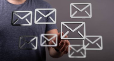 Çoklu E- posta Yönetimi: Dijital Gelen Kutusu Düzenlemesi