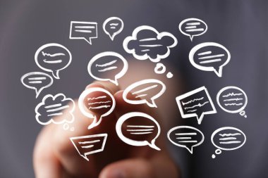 Yüzen Konuşma Baloncuklarına El Gösterimi: İletişim Konsepti