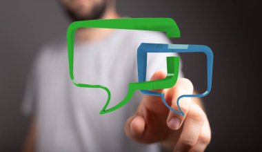 Modern bir konseptte insan dijital konuşma baloncuklarıyla etkileşime girer.