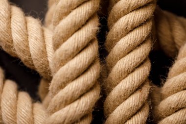 Bej Halatın Yakın Çekimi: Doku, Kuvvet ve Denizcilik Teması