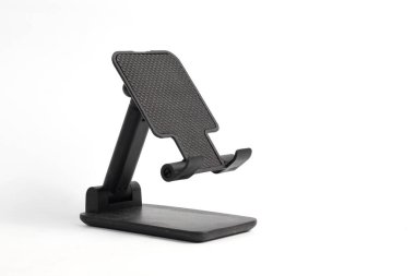 Telefon kulübesi beyaz arka planda izole edilmiş. Video izlemek ya da ödev yapmak için bir stand.