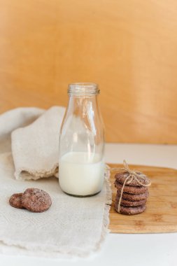 Sütlü çikolatalı kurabiye