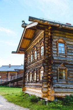 Rus mimarisi. Eski binalar