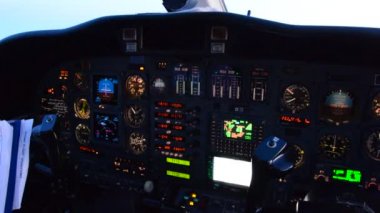 Bir uçak kokpit, uçak Instruments pilot