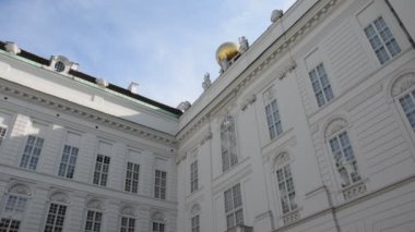 Viyana, Avusturya - 27 Ağustos 2015: Mimarlık, insan ve anıtlar şehir Viyana