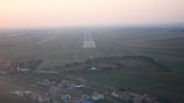 Vista de los pilotos en una cabina de avión — Vídeo de stock