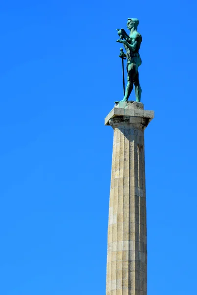 BELGRADE, SERBIA - AUGUST 15, 2016: Statue of Victory on Kalemegdan fortress in Belgrade — Stock Photo, Image