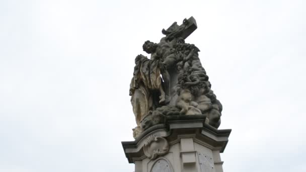 建筑、 纪念碑和游客在捷克共和国布拉格市 — 图库视频影像