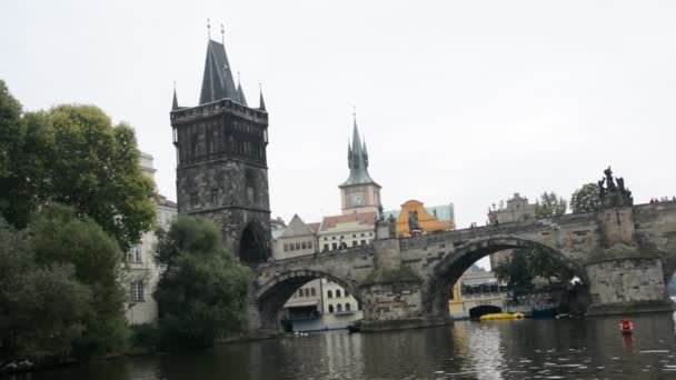 Architektura, zabytki i turystów w city, Praga, Czechy — Wideo stockowe