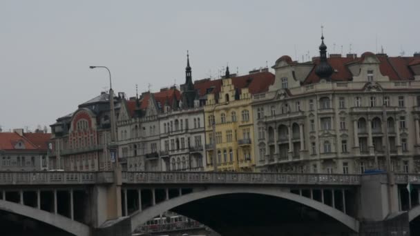 Architektura, zabytki i turystów w city, Praga, Czechy — Wideo stockowe