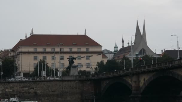 Architektura, zabytki i turystów w city, Praga, Czechy — Wideo stockowe