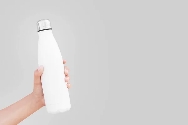 Close Hand Holding White Reusable Steel Thermo Water Bottle Isolated — Stock Photo, Image