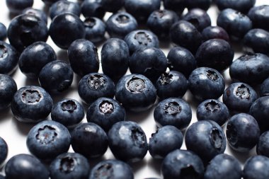 Taze yaban mersinlerinin yakın plan fotoğrafı..