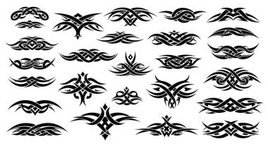 Vücut sanatı ilham kaynağı ve grafik tasarım elementleri için ideal çeşitli iç içe geçmiş desenler ve simetrik şekiller içeren bir dizi siyah kabile dövmesi..