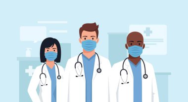 Üç doktor, bir kadın ve iki erkek, cerrahi maske ve steteskoplu beyaz önlük giyiyorlar, tıbbi bir ortamda yan yana duruyorlar..