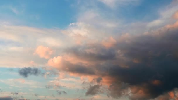 Fps Time Lapse Nuvole Grigio Scuro Blue Sky Giorno Tempestoso — Video Stock