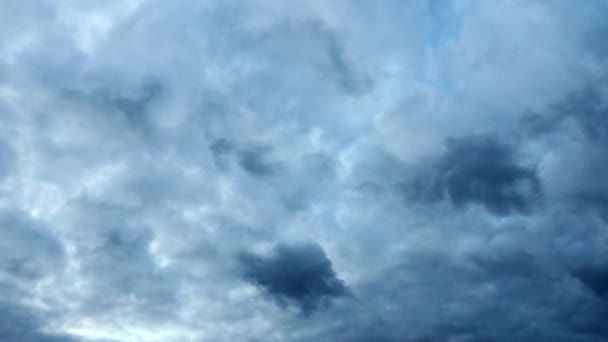 Time Lapse Rainy Dark Grey Cumulus Nuvens Céu Azul Clima — Vídeo de Stock