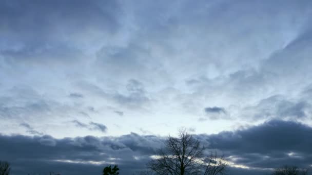 Time Lapse Evening Grey Cumulus Clouds Moving Fast Blue Sky — Vídeos de Stock