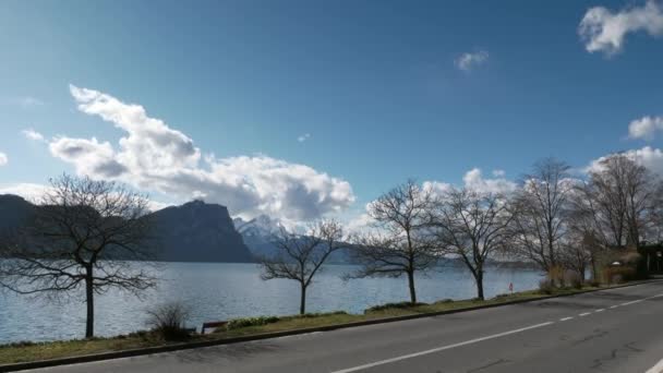 Κενό Deserted Quay Road Και Sidewalk Κοντά Στη Λίμνη Lucerne — Αρχείο Βίντεο