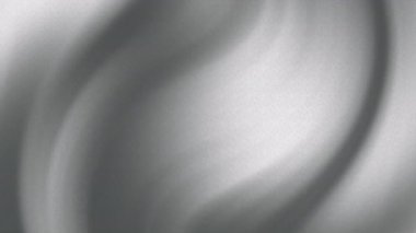 Zarif beyaz, gri, soyut arkaplan. Akan metalik ipek kumaş dalgaları ve ince dokusu var. Pürüzsüz, lüks ve modern hareket grafik döngüsü.