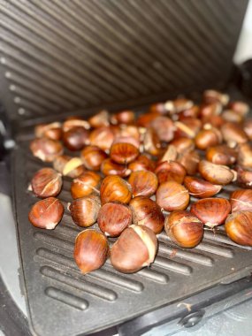 Kavrulmuş kestane kestanesi. 