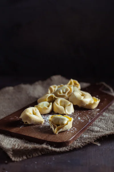 Tortellini crudi italiani — Foto Stock