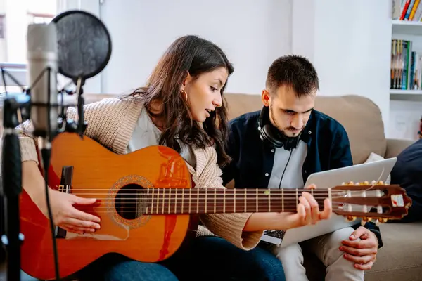 Couple Musicians Sitting Sofa Recording Song While Playing Acoustic Guitar — Stock Photo, Image