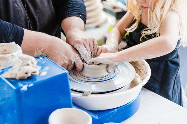 Crop Unrecognizable Female Black Casual Outfit Standing Pottery Wheel While — Stock fotografie