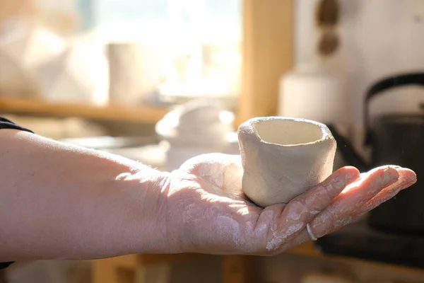 Cropped Unrecognizable Adult Female Artisan Standing Light Studio Holding Fresh — Φωτογραφία Αρχείου