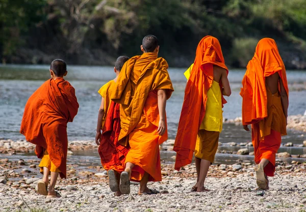 Encantador de monges do Laos — Fotografia de Stock