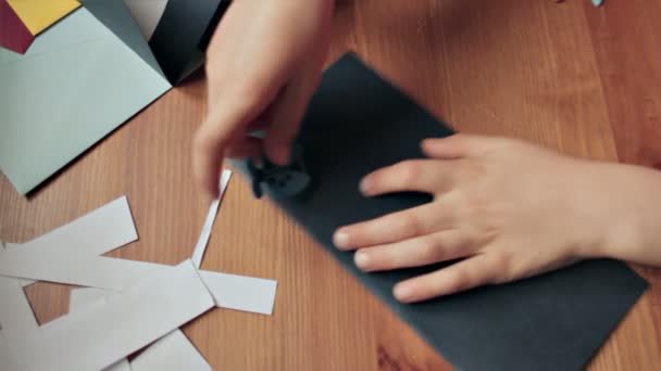 BOY IN FRONT OF THE DESK — Stock Video