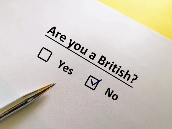 Jeden Člověk Odpovídá Otázky Svých Rasách Není Brit — Stock fotografie