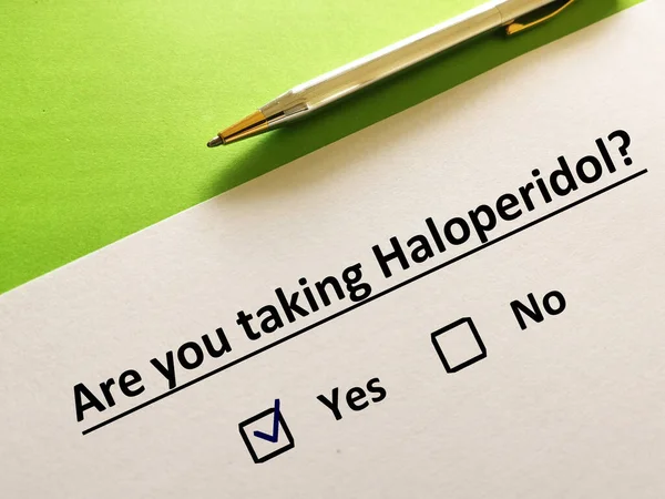 Jedna Osoba Odpowiada Pytanie Leki Psychiatryczne Osoba Przyjmuje Haloperydol — Zdjęcie stockowe