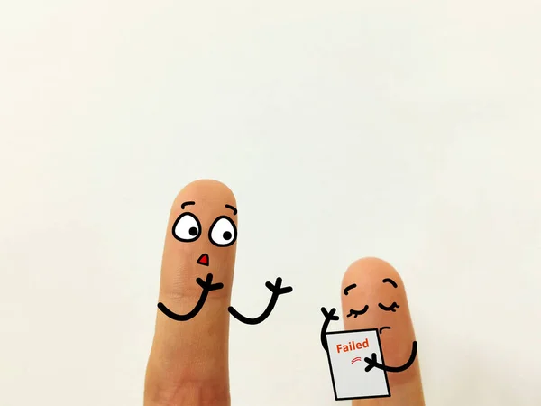 Dois Dedos São Decorados Como Duas Pessoas Uma Mãe Está — Fotografia de Stock